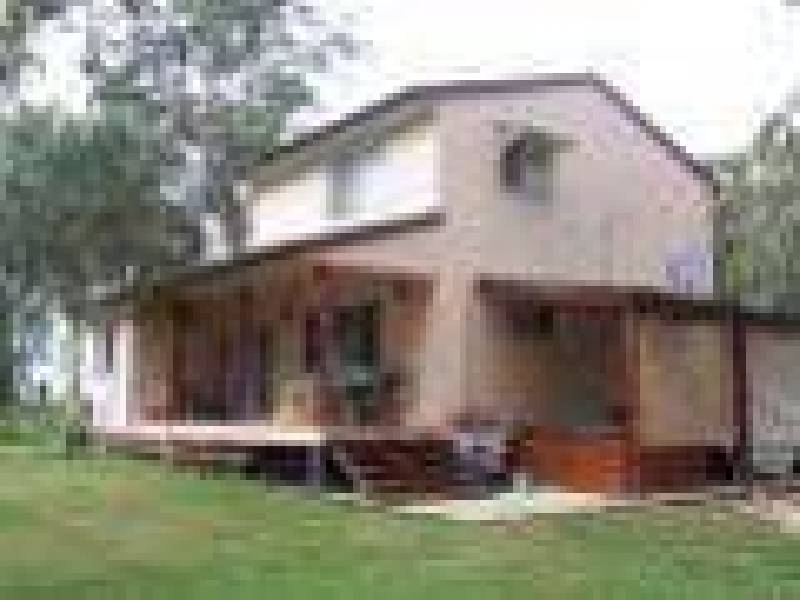 9 Baracoota Street, Macleay Island QLD 4184