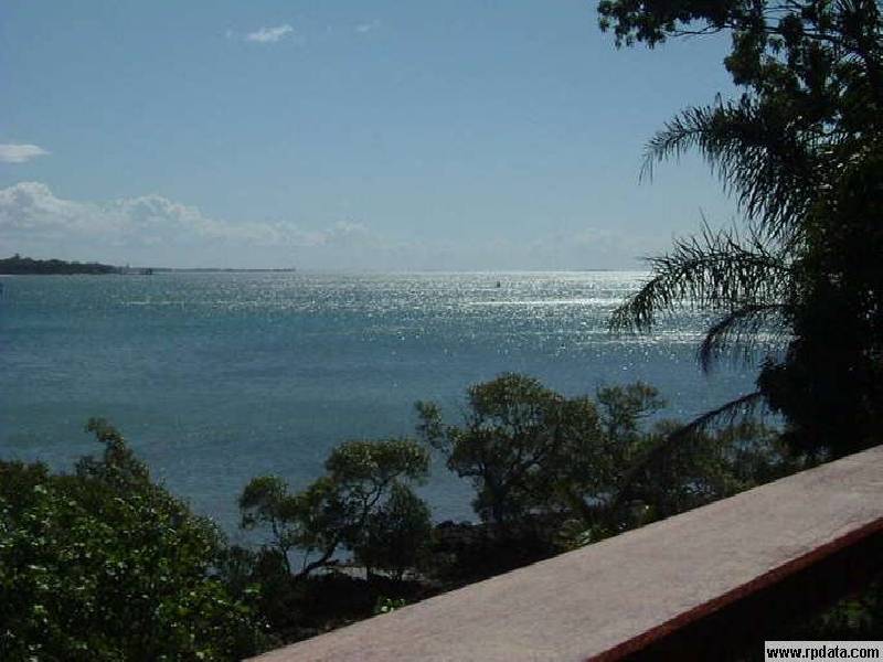 91 Coondooroopa Drive, Macleay Island QLD 4184