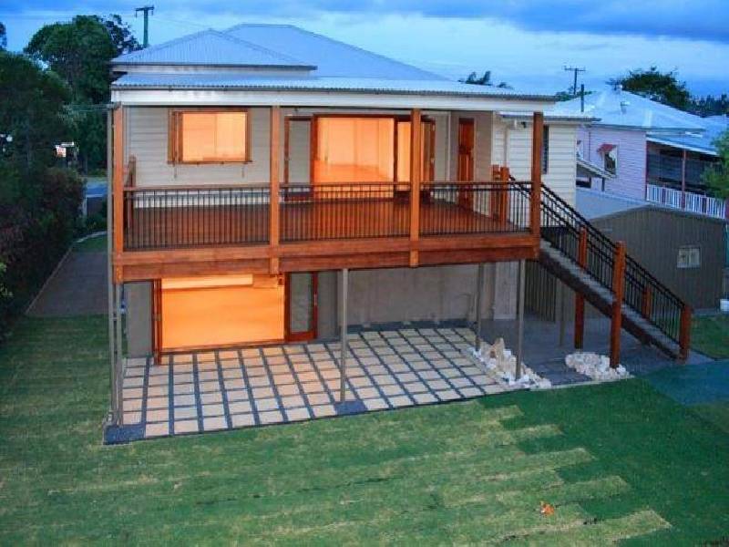 106 Stradbroke Avenue, Wynnum QLD 4178