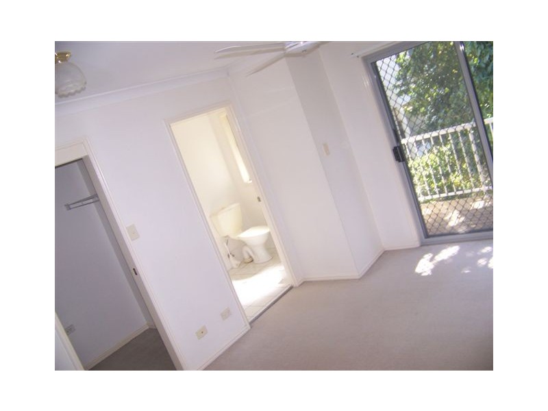 11  Glin Street, Newmarket QLD 4051