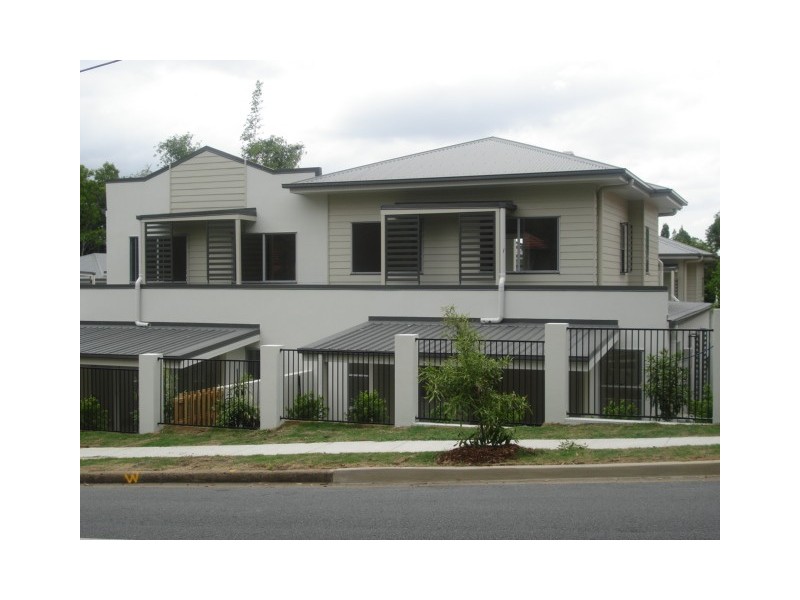 146  Carmody Street, St Lucia QLD 4067