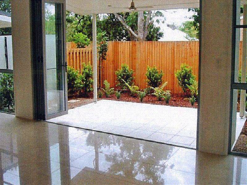 146  Carmody Street, St Lucia QLD 4067