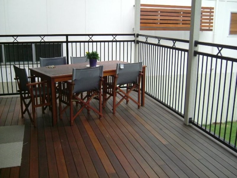 112  Barton Rd, Hawthorne QLD 4171