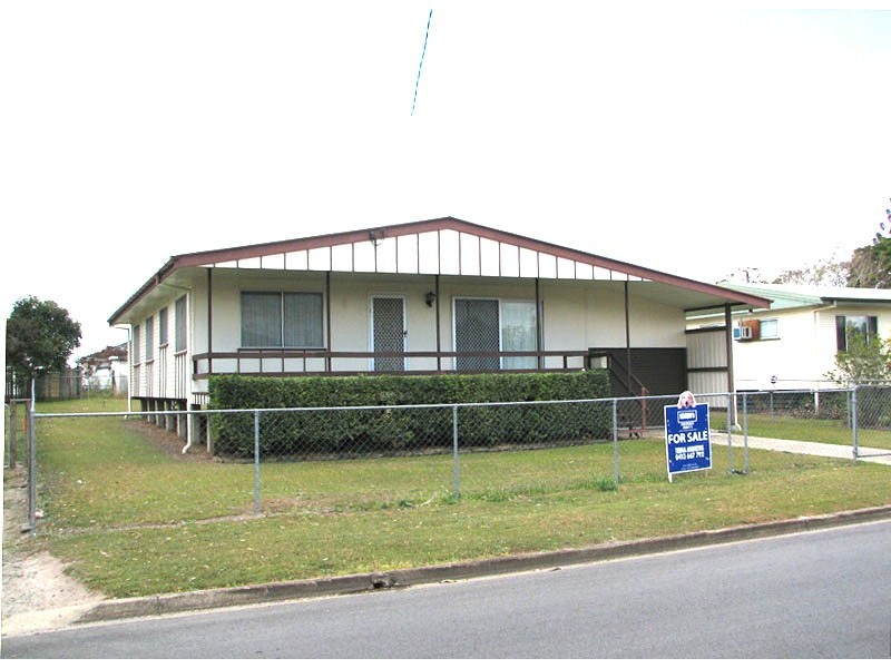 9  CHURCHILL ST, Caboolture QLD 4510