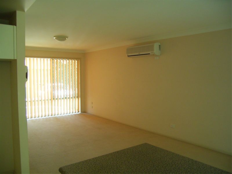 96  Marshall Rd, Holland Park QLD 4121