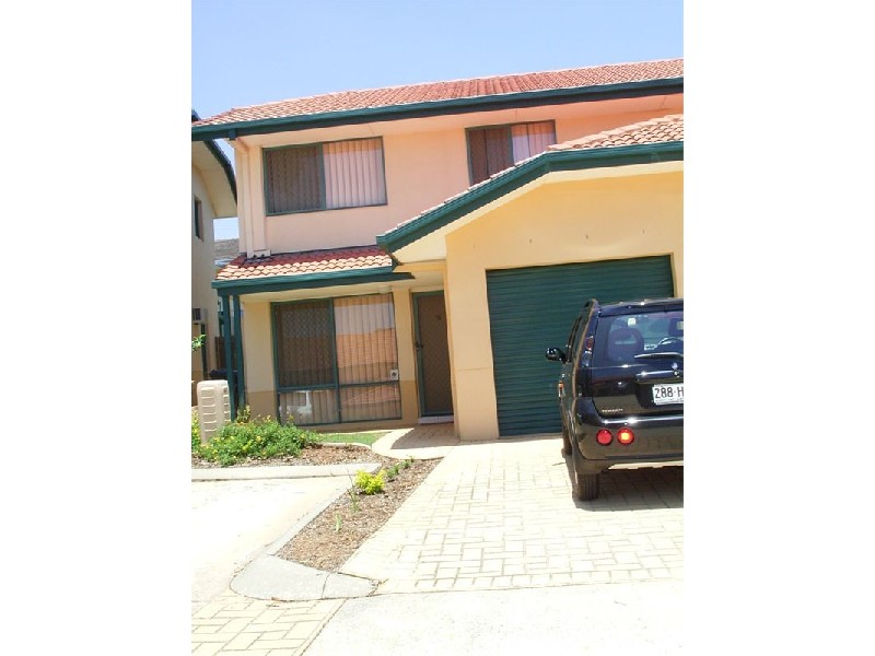 96  Marshall Rd, Holland Park QLD 4121