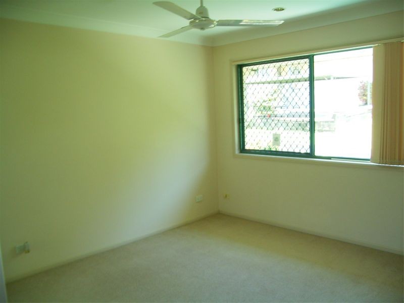 96  Marshall Rd, Holland Park QLD 4121