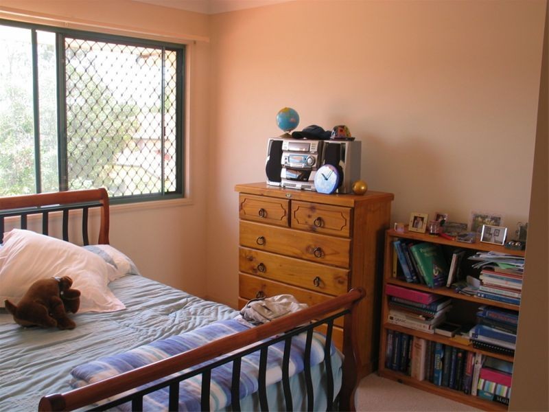 96  Marshall Rd, Holland Park QLD 4121