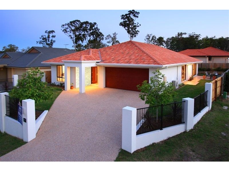 8   Creswick, Manly West QLD 4179