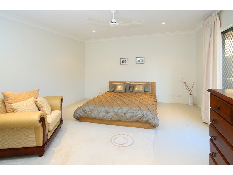 8   Creswick, Manly West QLD 4179