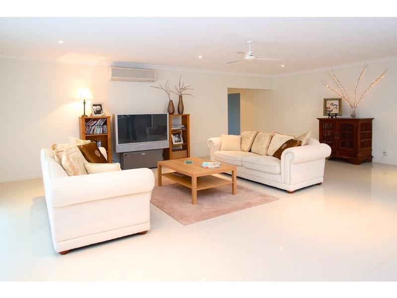 8   Creswick, Manly West QLD 4179