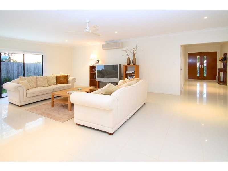 8   Creswick, Manly West QLD 4179