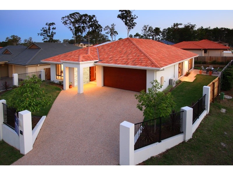 8   Creswick, Manly West QLD 4179