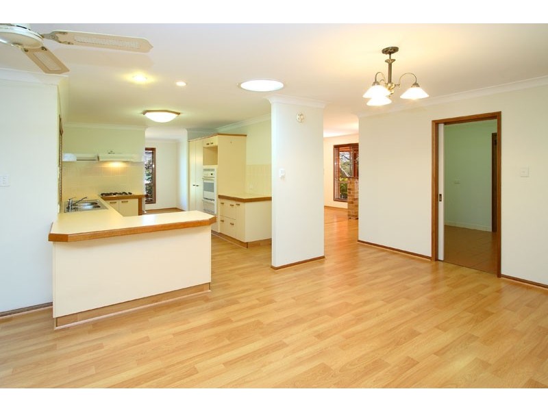 1  Hayley Street, Manly West QLD 4179