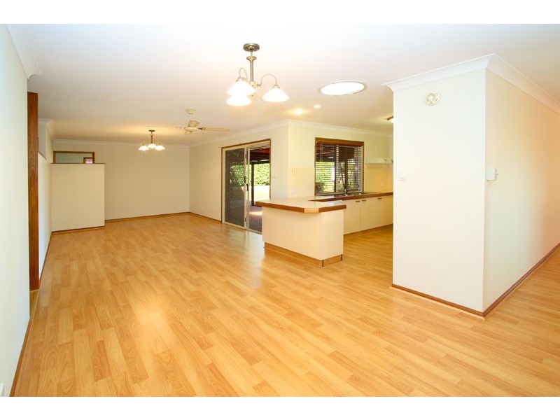 1  Hayley Street, Manly West QLD 4179