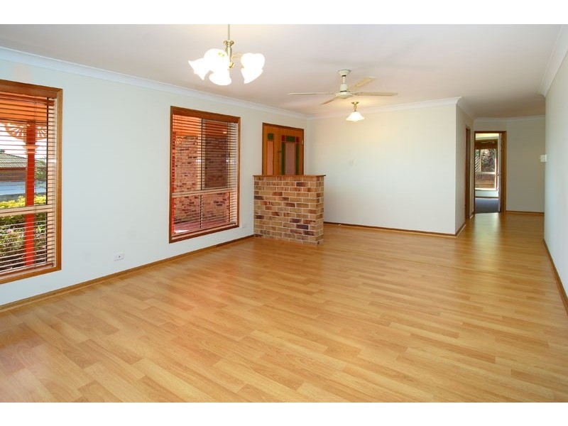 1  Hayley Street, Manly West QLD 4179