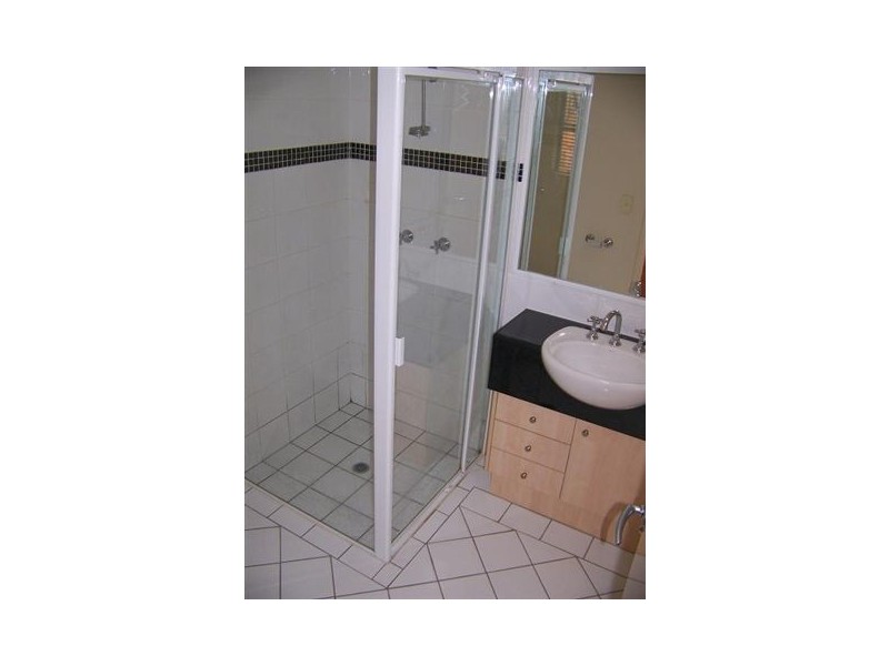 11/140  Commercial Road, Newstead QLD 4006