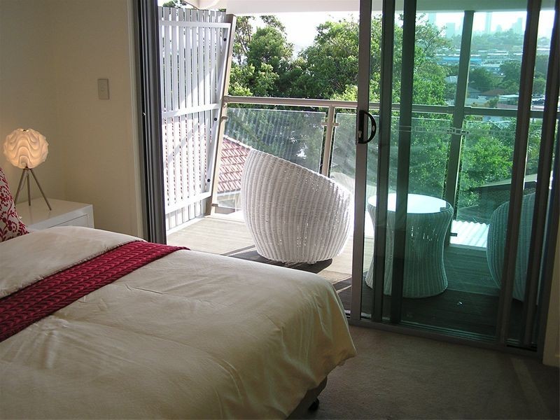 3/18  Riddell Street, Bulimba QLD 4171