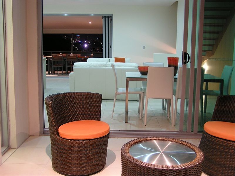3/18  Riddell Street, Bulimba QLD 4171