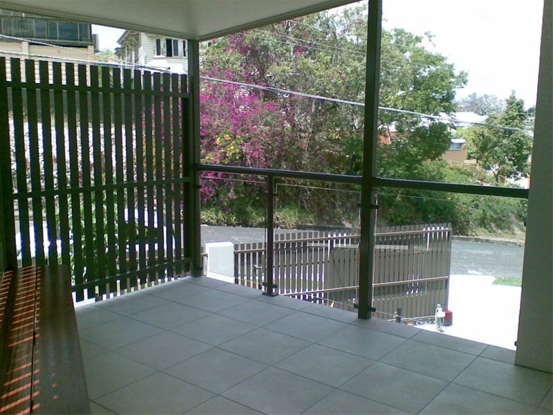 1/18  Riddell Street, Bulimba QLD 4171