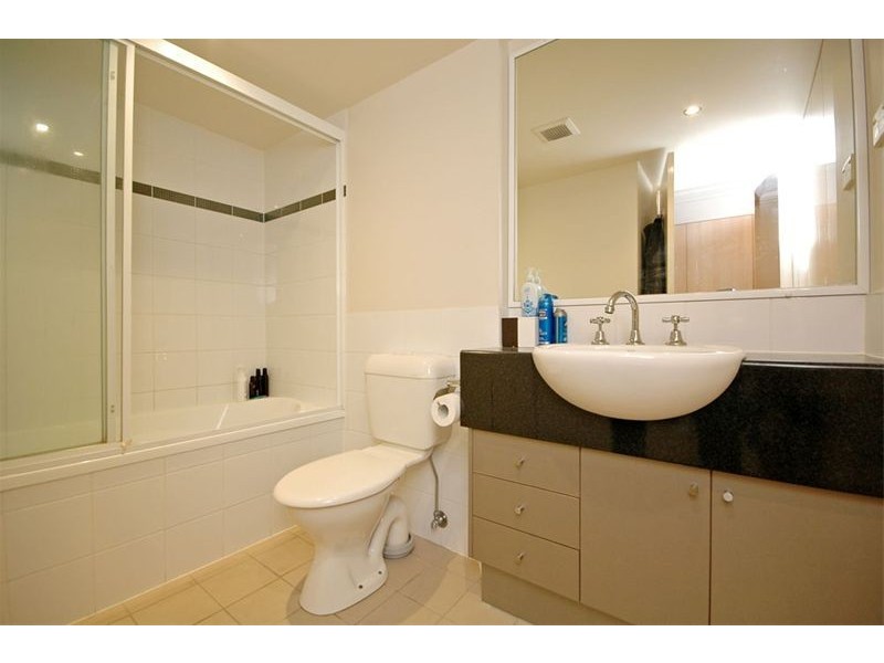 31 – 33  Helen Street, Newstead QLD 4006