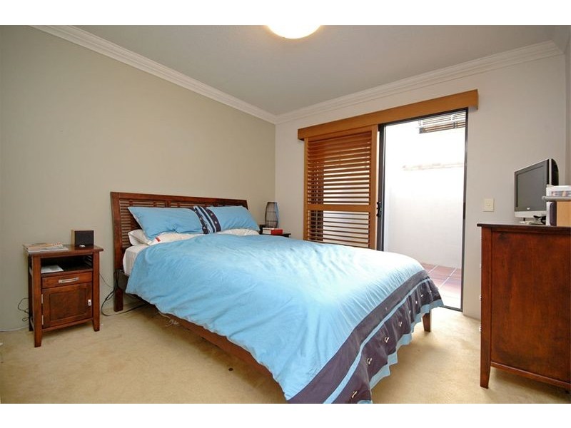 31 – 33  Helen Street, Newstead QLD 4006