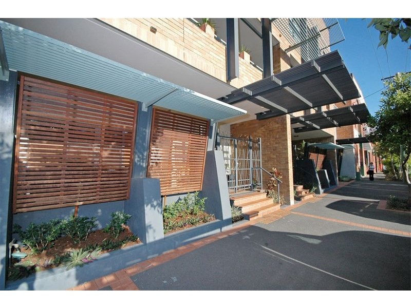 31 – 33  Helen Street, Newstead QLD 4006