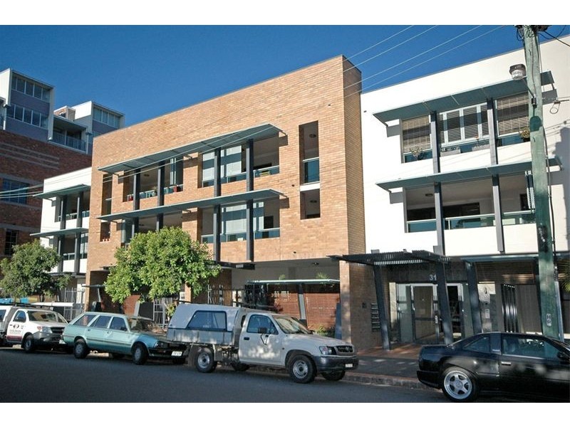 31 – 33  Helen Street, Newstead QLD 4006