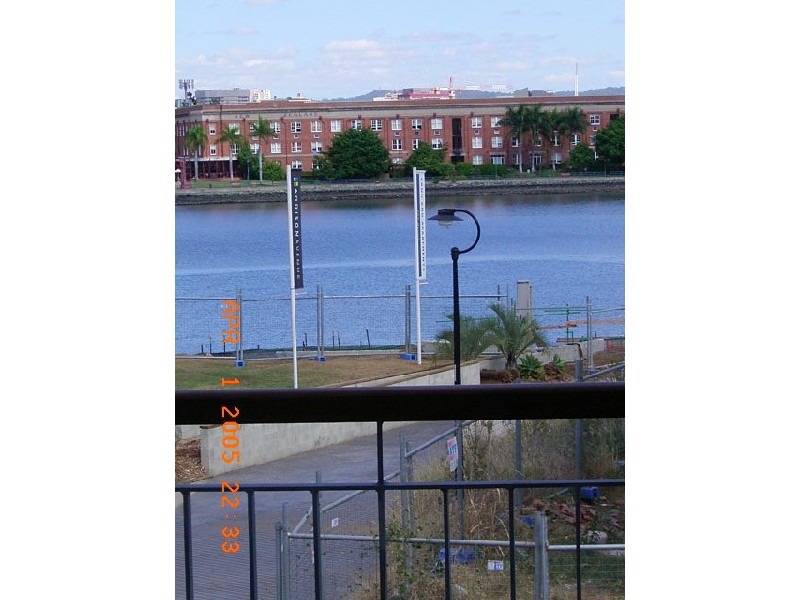 Level 2 13/18  Addison Ave, Bulimba QLD 4171