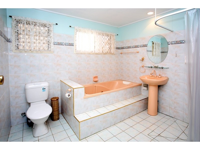 27A  Haig Street, Wynnum West QLD 4178