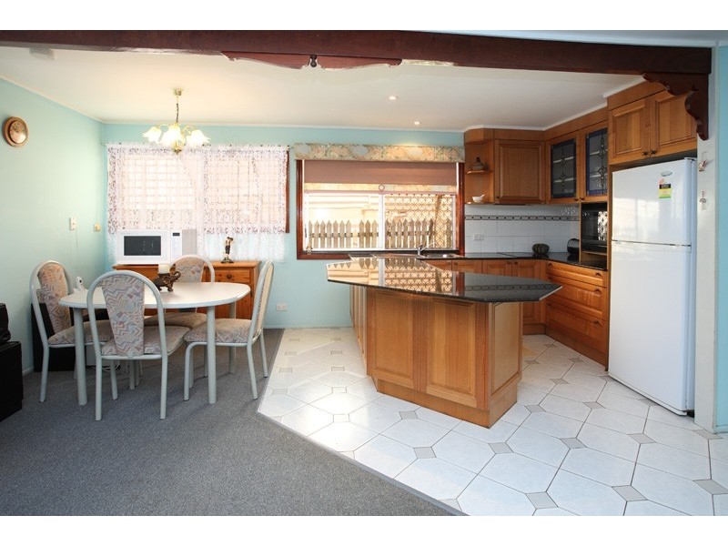 27A  Haig Street, Wynnum West QLD 4178