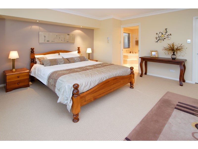 3 Charles Place, Manly West QLD 4179