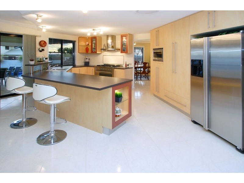 3 Charles Place, Manly West QLD 4179