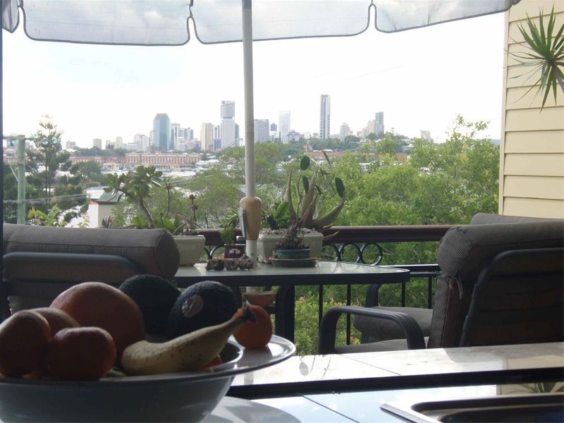 9  Riddell Street, Bulimba QLD 4171