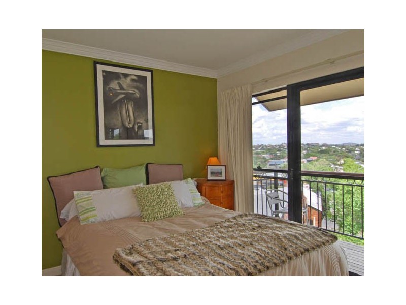 9  Riddell Street, Bulimba QLD 4171