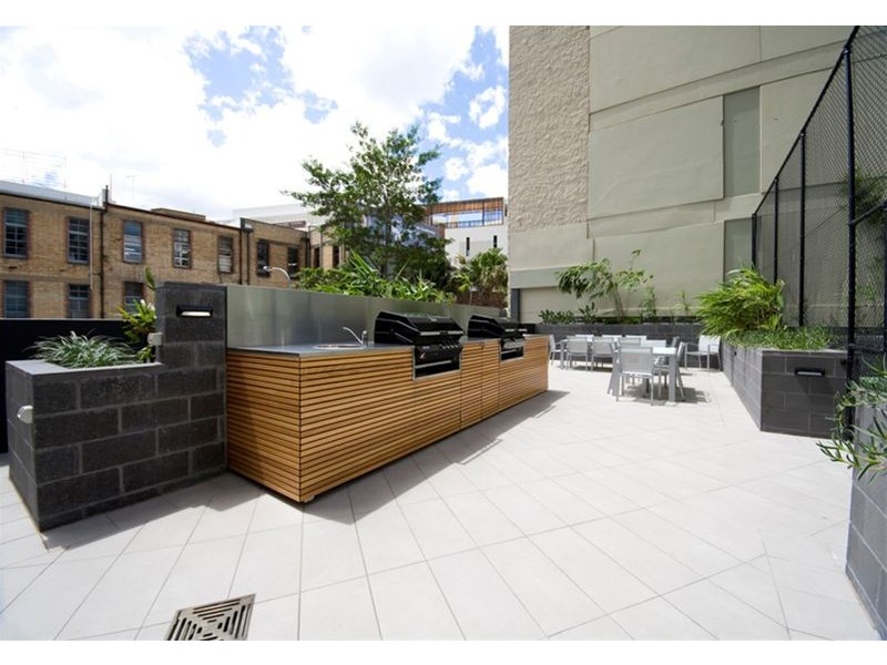 30 Macrossan Street, Brisbane QLD 4000