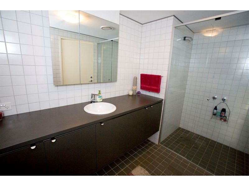 Level 2 9/18  Addison Avenue, Bulimba QLD 4171