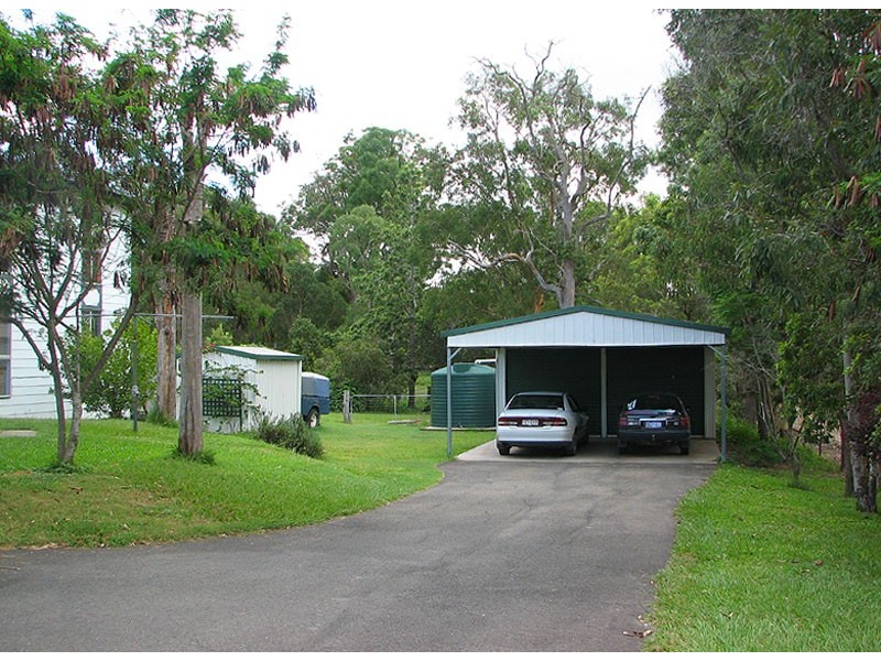 297  PETERSEN RD, Morayfield QLD 4506