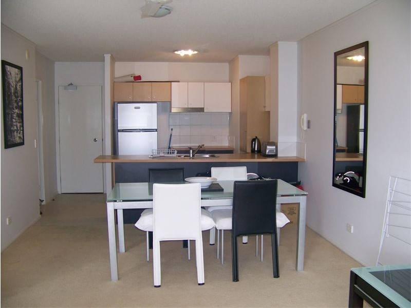 15  Goodwin Street, Kangaroo Point QLD 4169