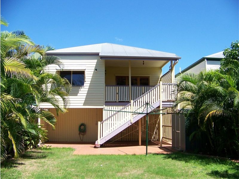 46  Harris St, Hawthorne QLD 4171