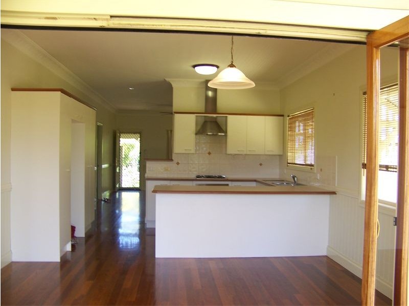 46  Harris St, Hawthorne QLD 4171