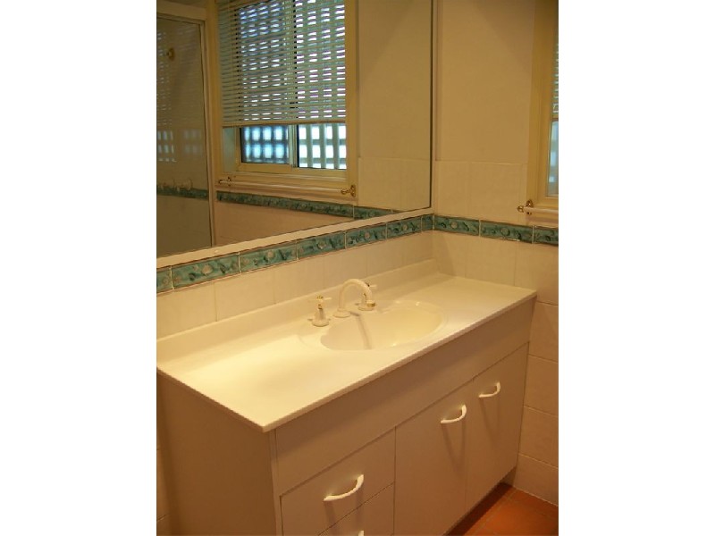 46  Harris St, Hawthorne QLD 4171