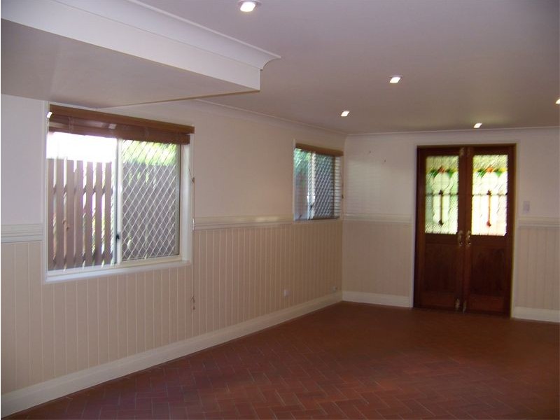 46  Harris St, Hawthorne QLD 4171