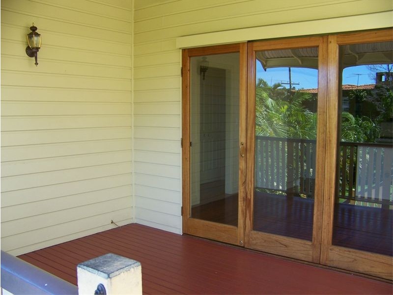 46  Harris St, Hawthorne QLD 4171