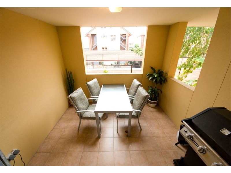 2/321  Bowen Terrace, New Farm QLD 4005