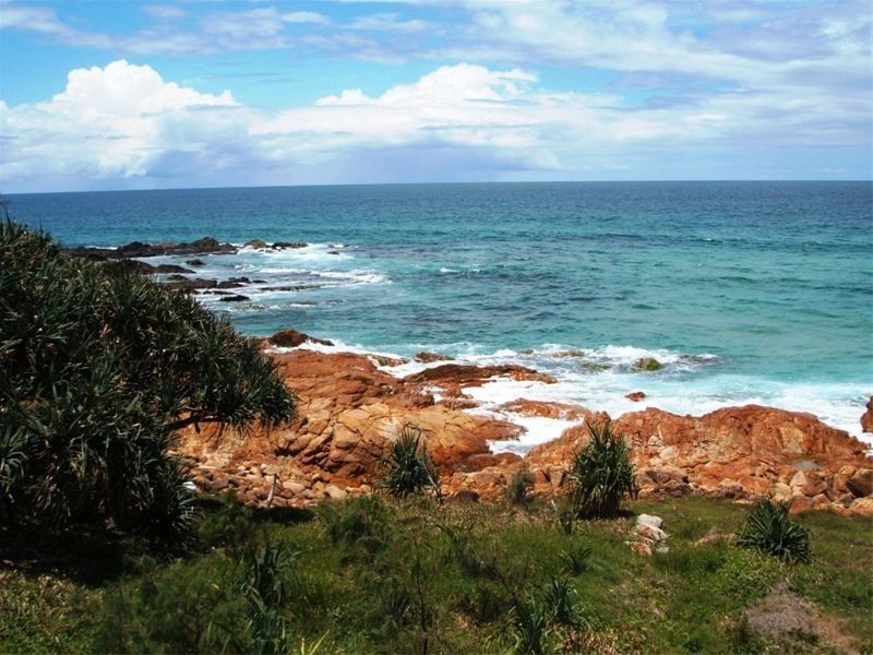 Castaways Beach QLD 4567