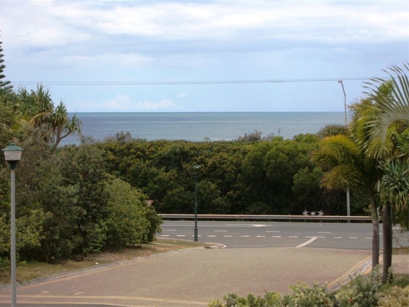 Castaways Beach QLD 4567