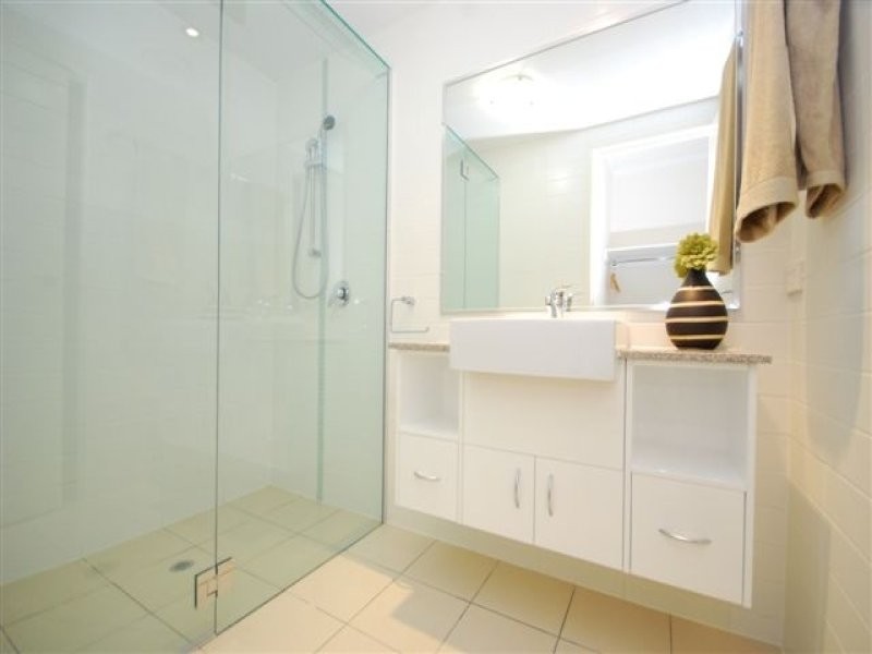 Level 6 58/101 Clarence Road, Indooroopilly QLD 4068