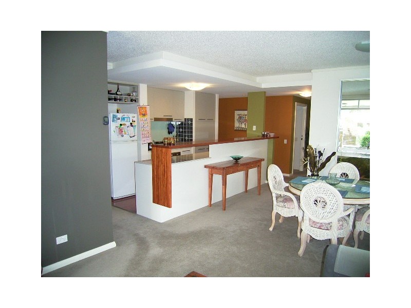 Level 1 18  Addison Ave, Bulimba QLD 4171