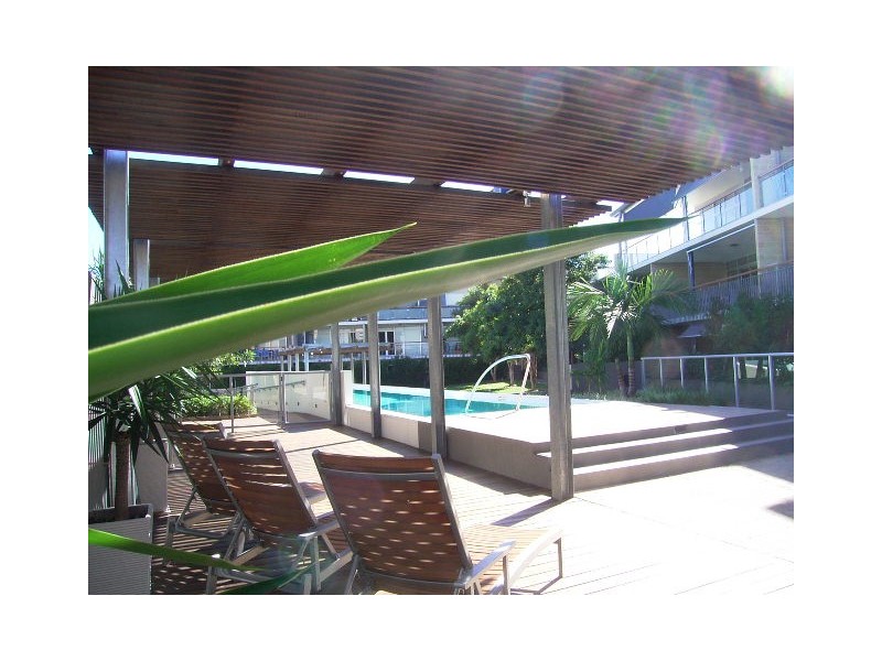 Level 1 18  Addison Ave, Bulimba QLD 4171